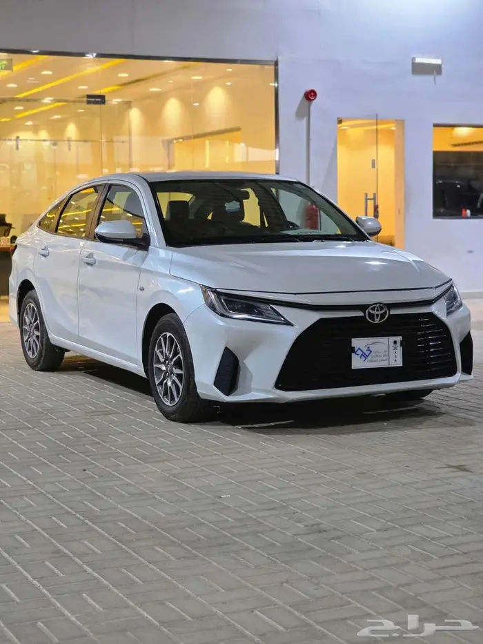 تويوتا يارس 2023 0