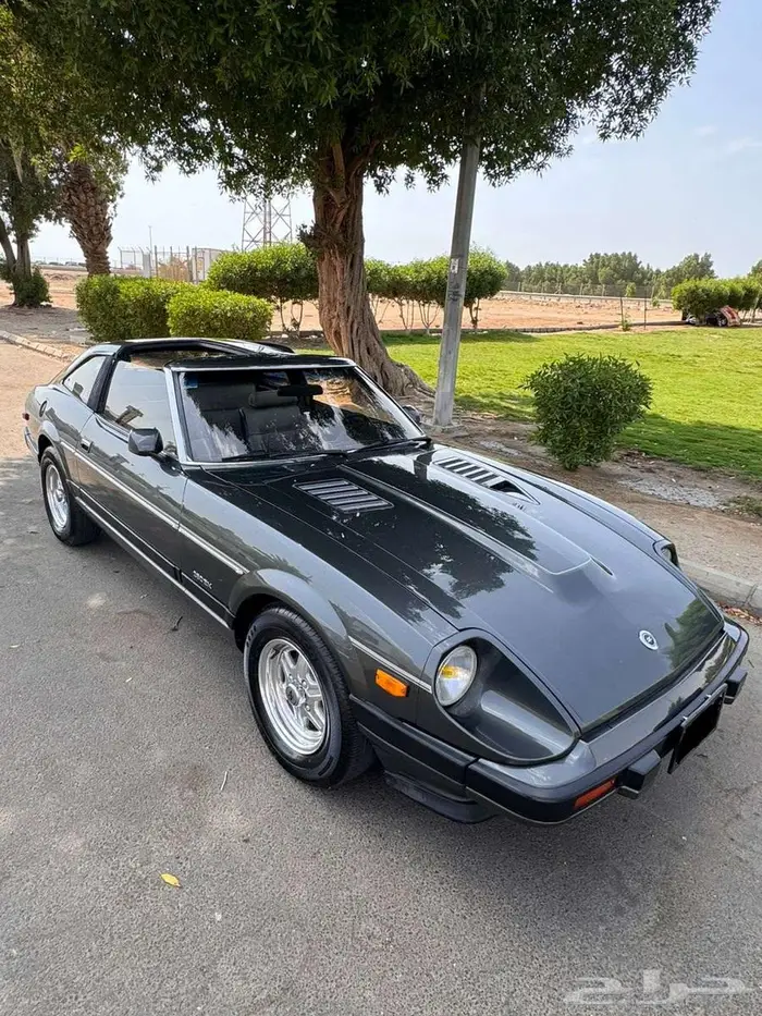 للبيع نيسان 280zx زد 1983 بحالة الوكالة خصوصي 13