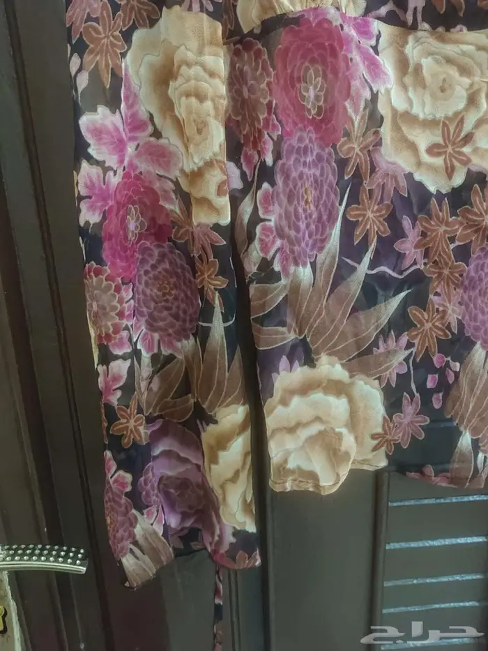بلايز نسائية مشكلة زارا. وامريكي لارج وميديوم وسمول 33