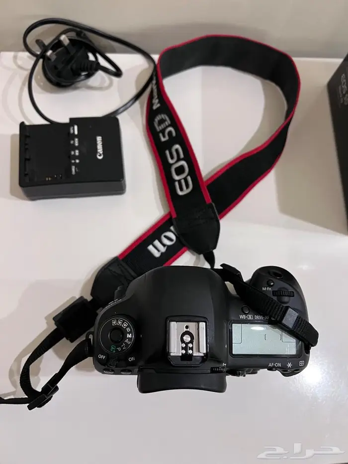 ( كاميرا كانون 5D Mark IV ) camera canon 2