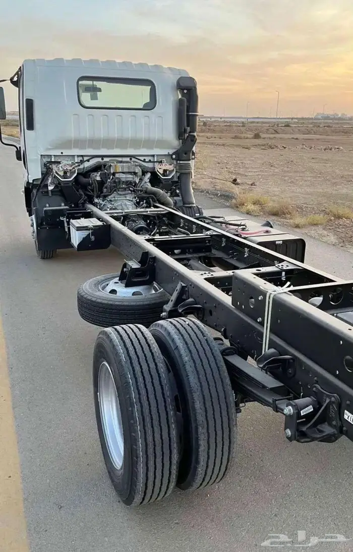 ايسوزو ديانا 6 طن شاص 6.10 متر كاش و اقساط عبر الموسسات 6