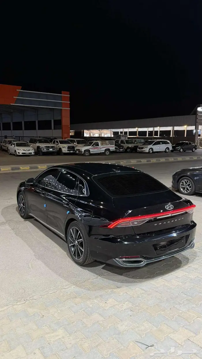 ازيرا 2022 عداد 200 ألف اعلا مواصفات بدون بانوراما 4