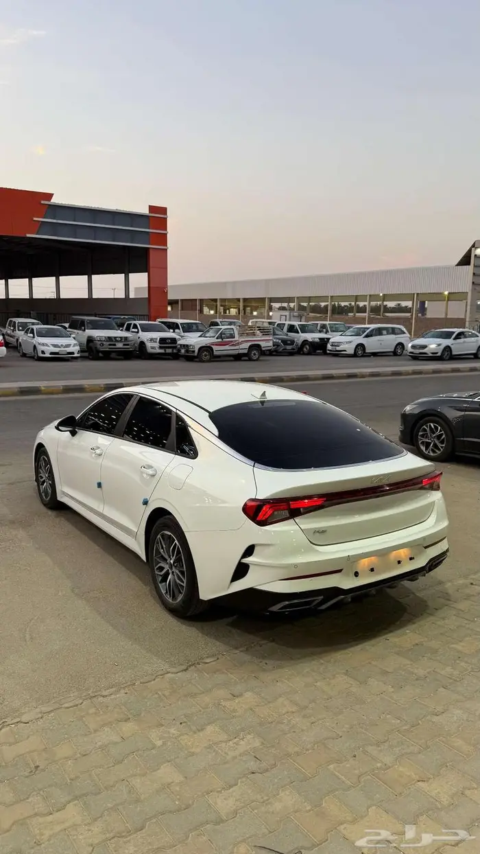 كيا 5 2022 نص فل عداد 150 ألف 9