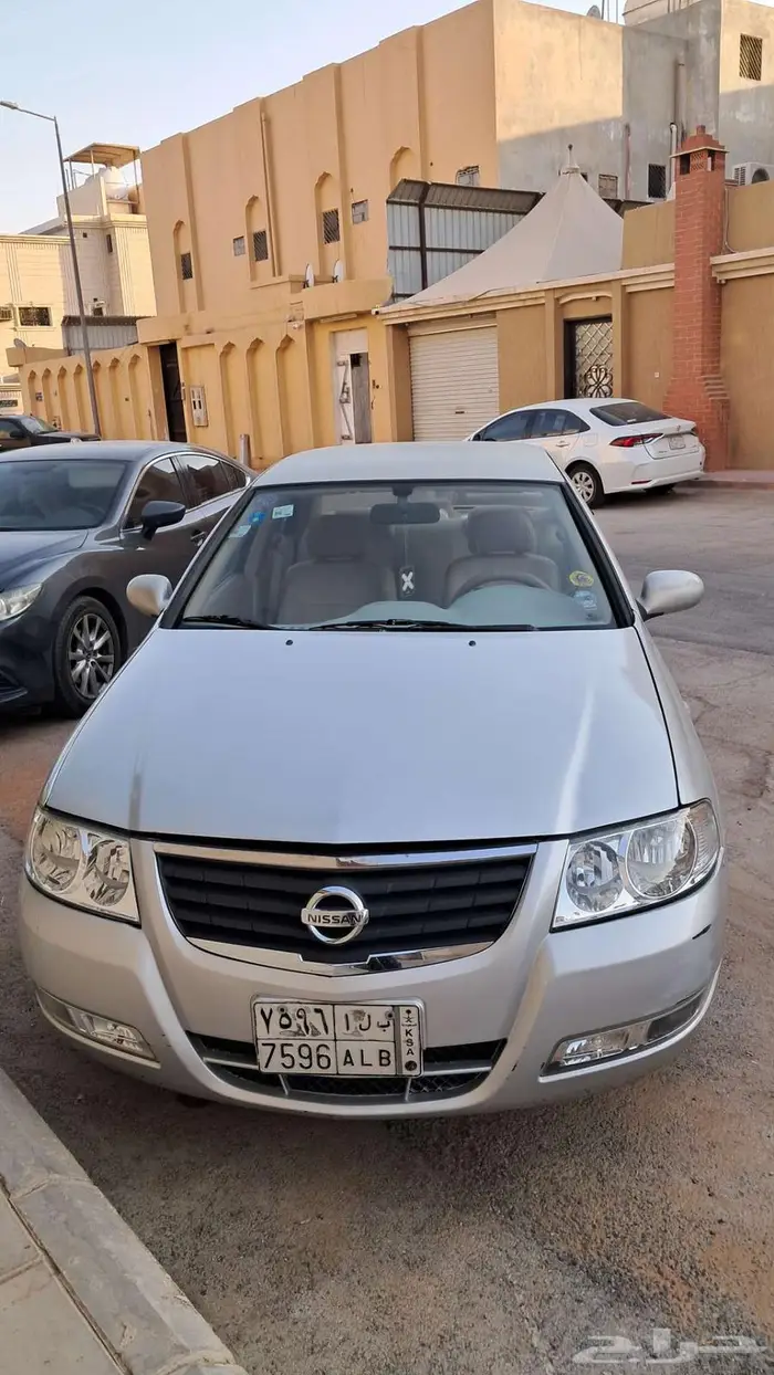 Nissan sunny 2012 0