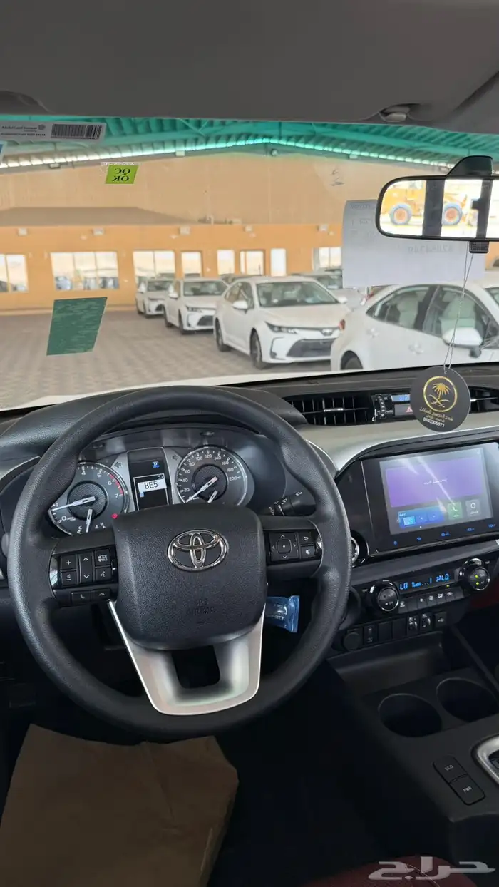 هايلوكس فل كامل بنزين قير اتوماتك 2025 سعودي 15