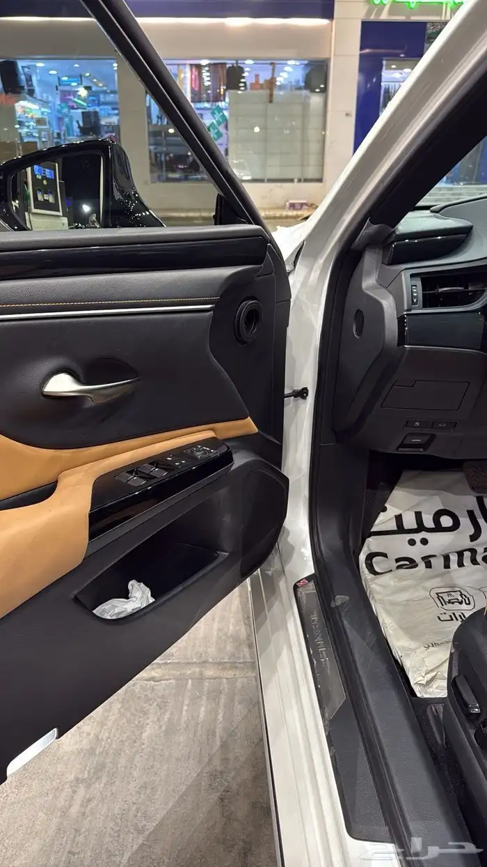 لكزس موديل 2023 6