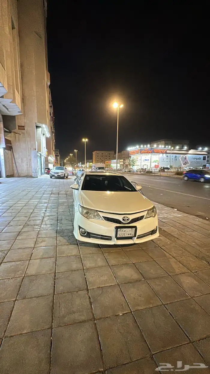 كامري 2012 GLX نضيف جدا للبيع 8
