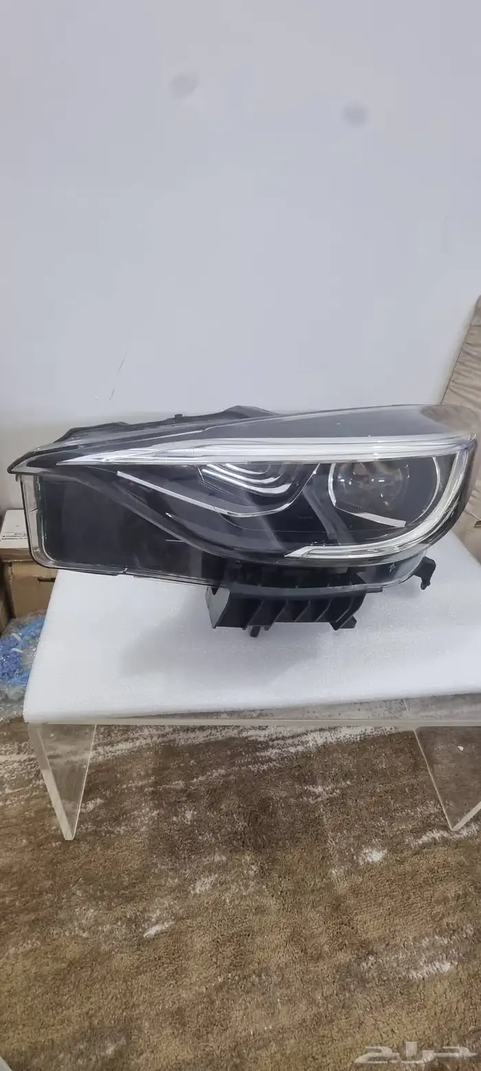 شمعه أماميه لسياره انفينتي Qx30 1