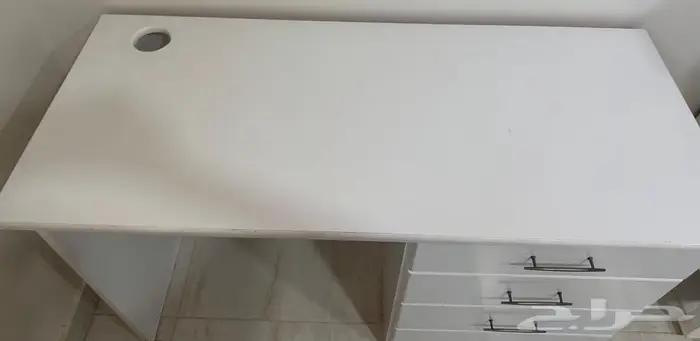 للبيع مكتب نظيييف وجديد 0