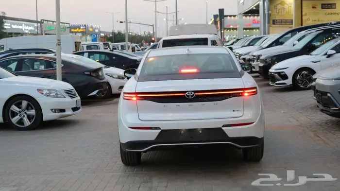 تويوتا كراون برستيج موديل 2026 كاش واقساط 15