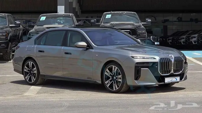 بي ام دبليو 735i M 2026 خليجي اصفار مع ضمان الوكيل 4