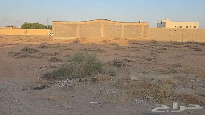 للبيع عرض سكنيه في حي الوهلان (( مخطط الجوز )) 0