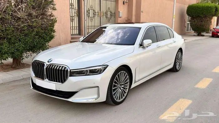 سيارة بي ام دبليو موديل 2020 6
