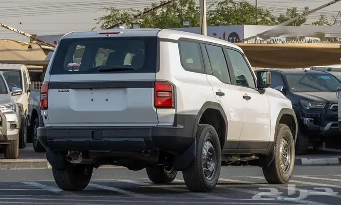 تويوتا برادو 2.4 تي اكس 1 2025 أبيض بنزين ستاندر سياحي 6