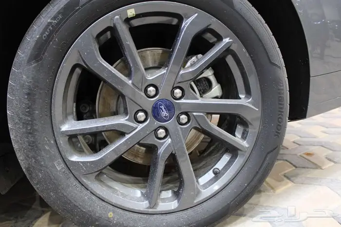 فورد تورس ترند ازرق موديل 2025 6