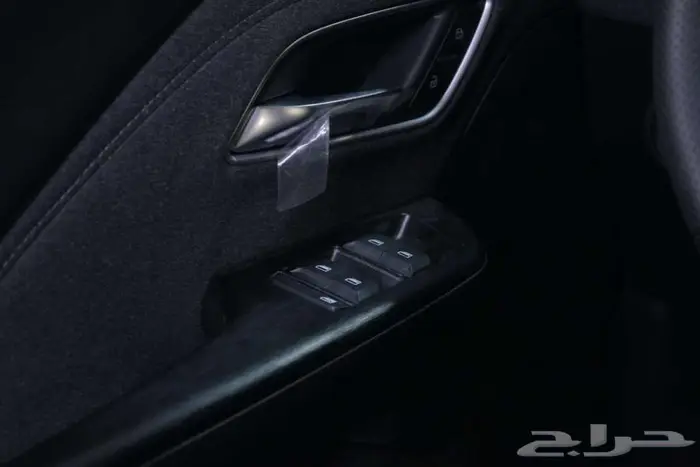 ام جي zs 2025 8