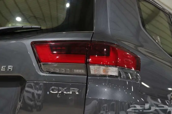 تويوتا لاندكروزر GXR4 بنزين 2025 - الخضر للسيارات 9