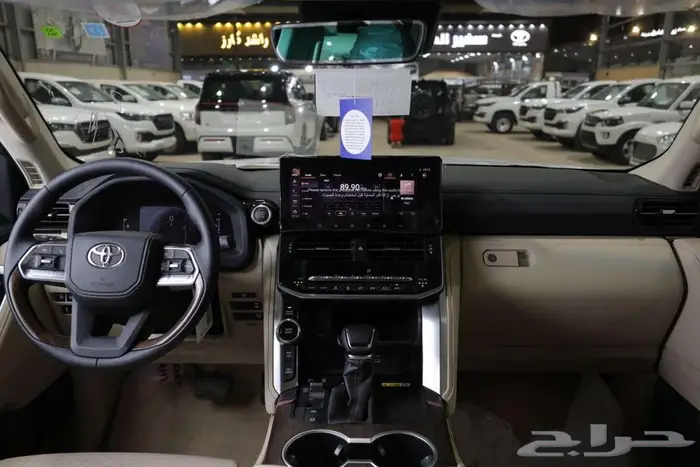 تويوتا لاندكروزر GXR4 بنزين 2025 - الخضر للسيارات 24