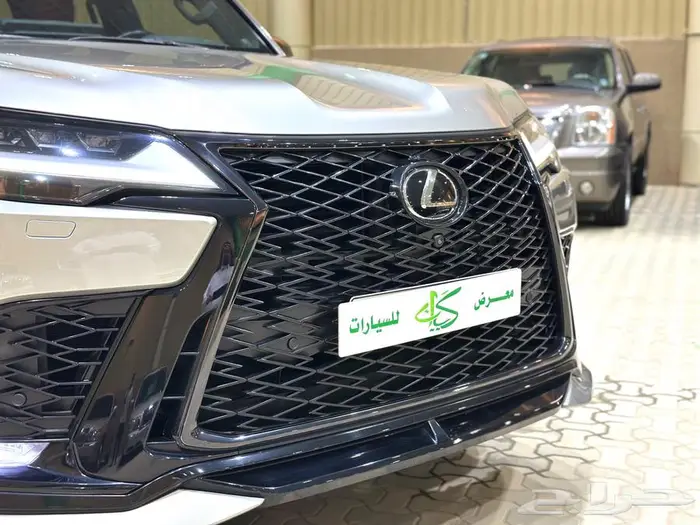 لكزس 2024 LX600 فئة اف سبورت عبداللطيف جميل. 28