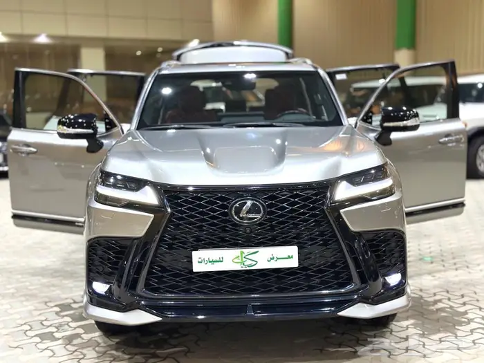 لكزس 2024 LX600 فئة اف سبورت عبداللطيف جميل. 26