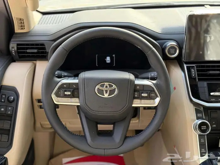 لاندكروزر GXR3 موديل 2025 بنزين   قوة وثبات في كل طريق 6