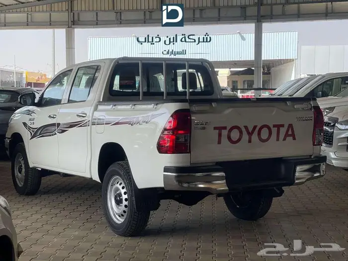 تويوتا هايلكس سلق 2025 ديزل دبل لدى شركه ابن دياب 0