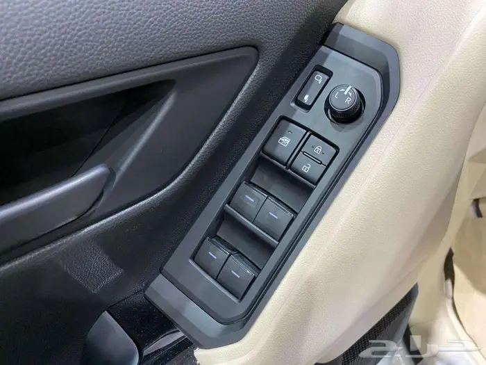 تويوتا جي اكس ار 3 2025 ابيض بنزين سعودي 21