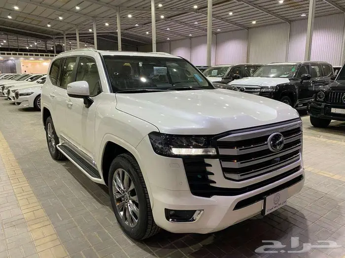 تويوتا جي اكس ار 3 2025 ابيض بنزين سعودي 7