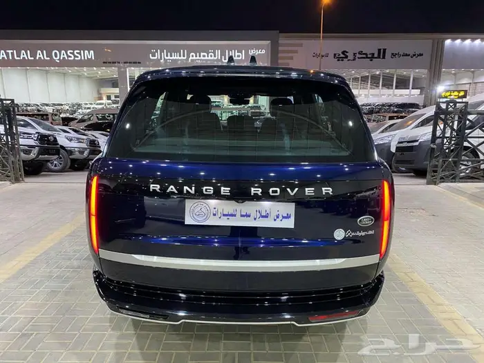 رينج روفر 2023 HSE ازرق غامق 8 سلندر خليجي ماشيه 95000كم 12