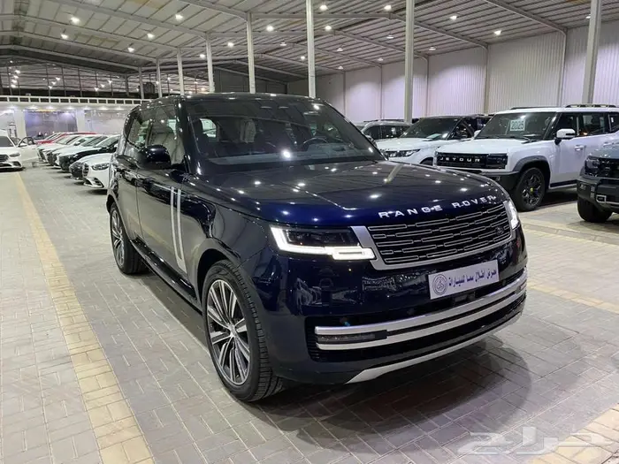 رينج روفر 2023 HSE ازرق غامق 8 سلندر خليجي ماشيه 95000كم 18