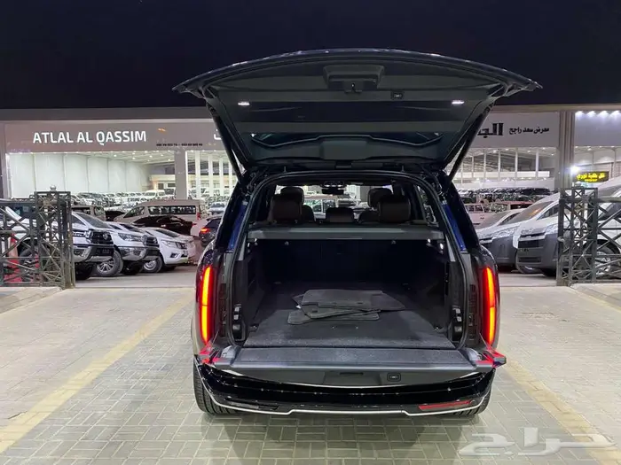 رينج روفر 2023 HSE ازرق غامق 8 سلندر خليجي ماشيه 95000كم 41