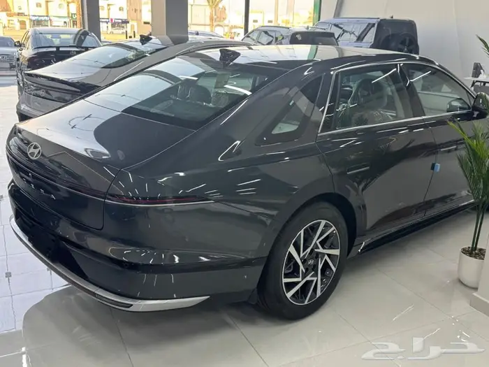 هيونداى ازيرا كلاسيك كاش وتمويل بافضل الاسعار 3