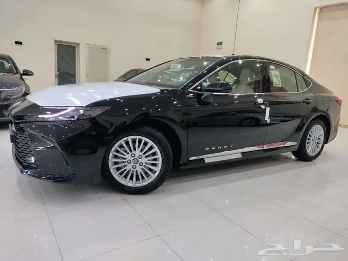 تويوتا كامري LE 2025 فتحة سقف بنزين سعودي 2