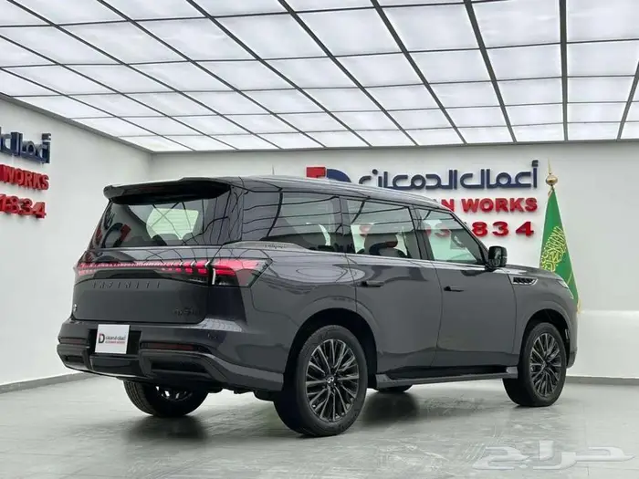 انفينتي QX80 اوتو جراف 2025 قيادة تجمع بين القوه والفخامه 2
