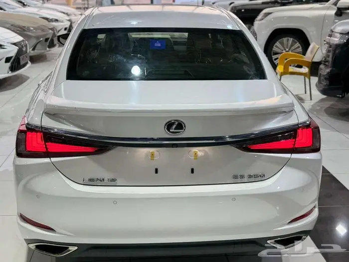 لكزس ES 350 بريمي فتحة سقف 2025 5