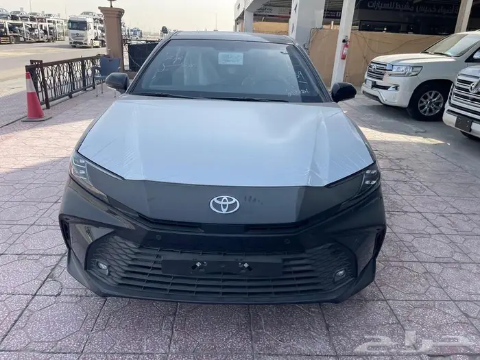 كامري بانوراما هايبرد 2025 اسود عبداللطيف جميل 0