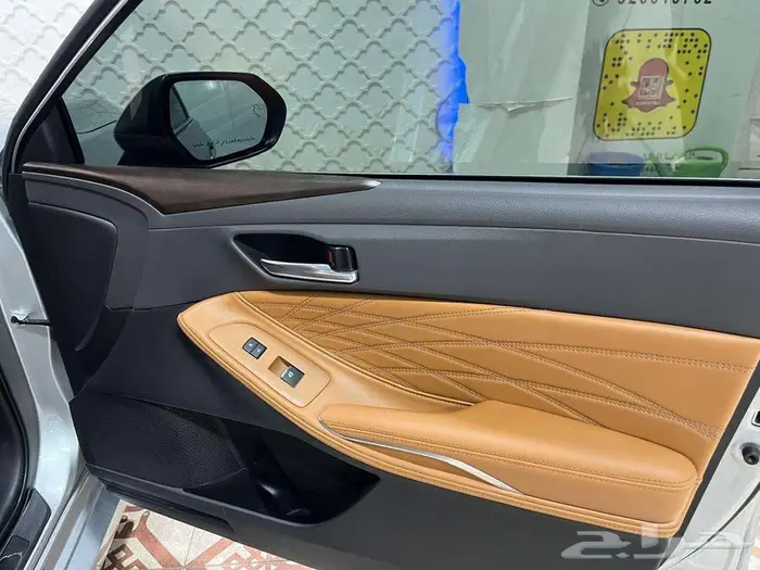 تويوتا افالون بريميوم فل كامل 2022 13