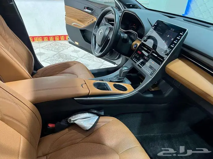 تويوتا افالون بريميوم فل كامل 2022 17