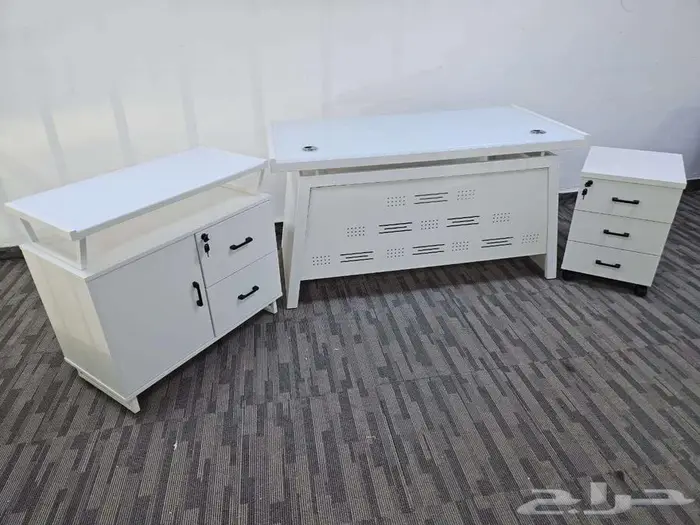 مكاتب مودرن وكراسي 10