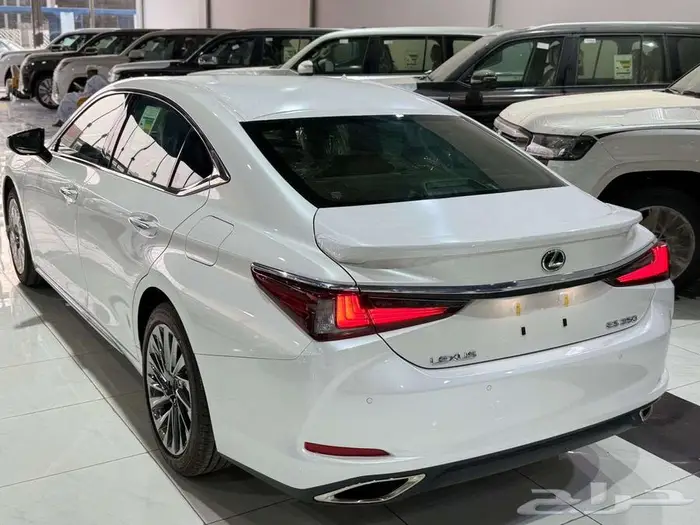لكزس ES 350 استاندر مطور بريمي فتحة سقف 2025 اللون ابيض 3