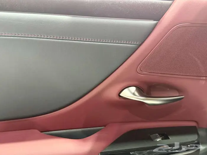 لكزس ES 350 استاندر مطور بريمي فتحة سقف 2025 اللون ابيض 13