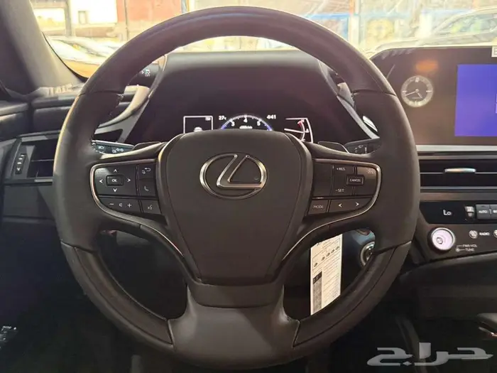 لكزس ES 350 استاندر مطور بريمي فتحة سقف 2025 اللون ابيض 7