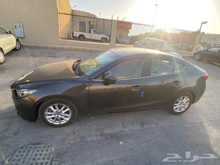 Mazda 3 Full Option   2016 Model   Excellent Condition 3
