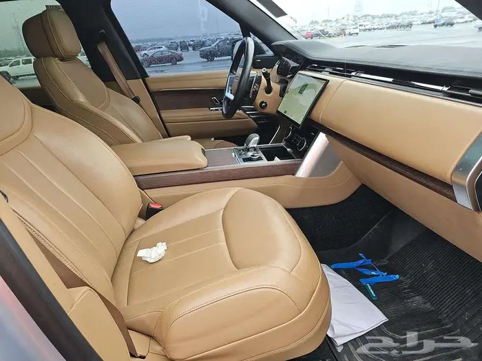 Land Rover Range Rover SE 2023 12