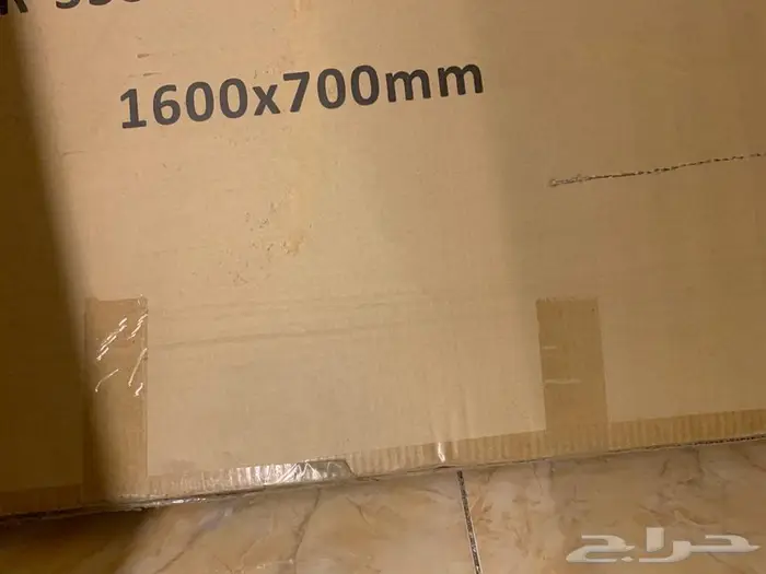 مرايا LED بإطار خشب ثقيلة 1
