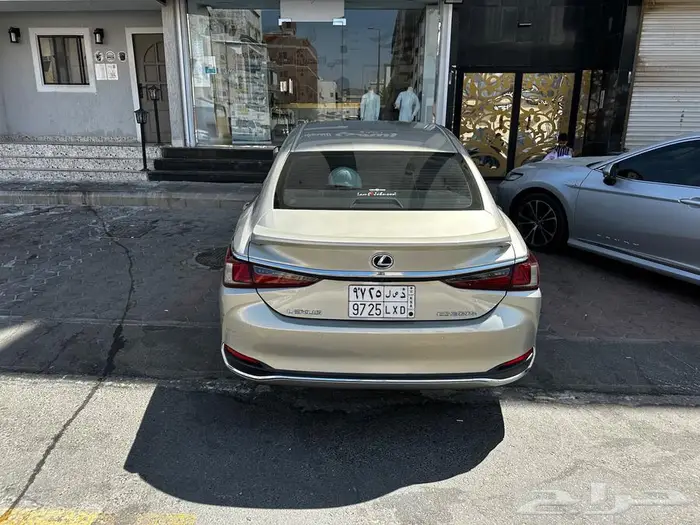 لكزس 2019 es300 هايبرد 13