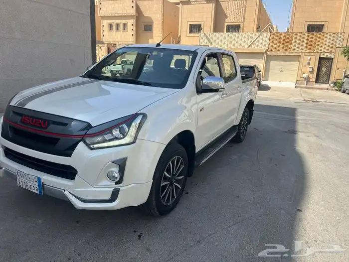 للبيع ايسوزو 0
