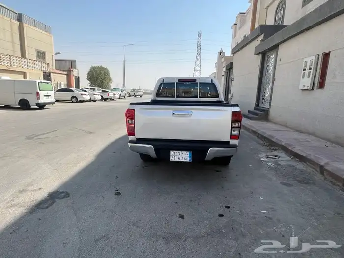 للبيع ايسوزو 3