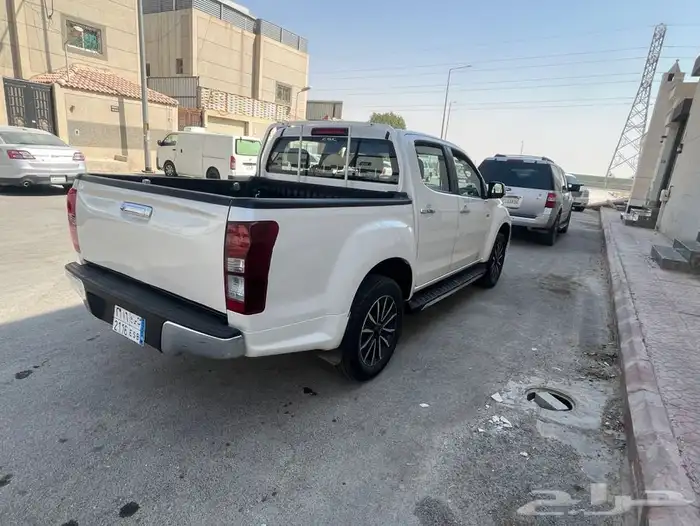للبيع ايسوزو 4