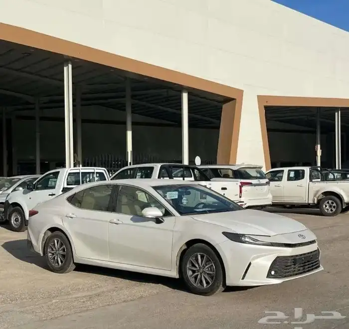 تويتا كامري بنزين استاندر 2025 - عروض الكاش والتقسيط 2